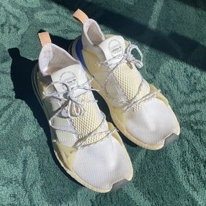 !SOLD! Adidas Arkyn Running Shoes